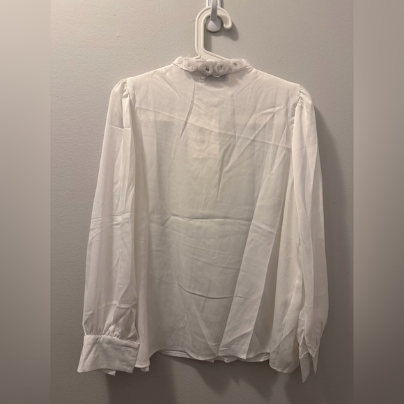 White Satin Blouse with Floral on the Neck - Picture 3 of 7